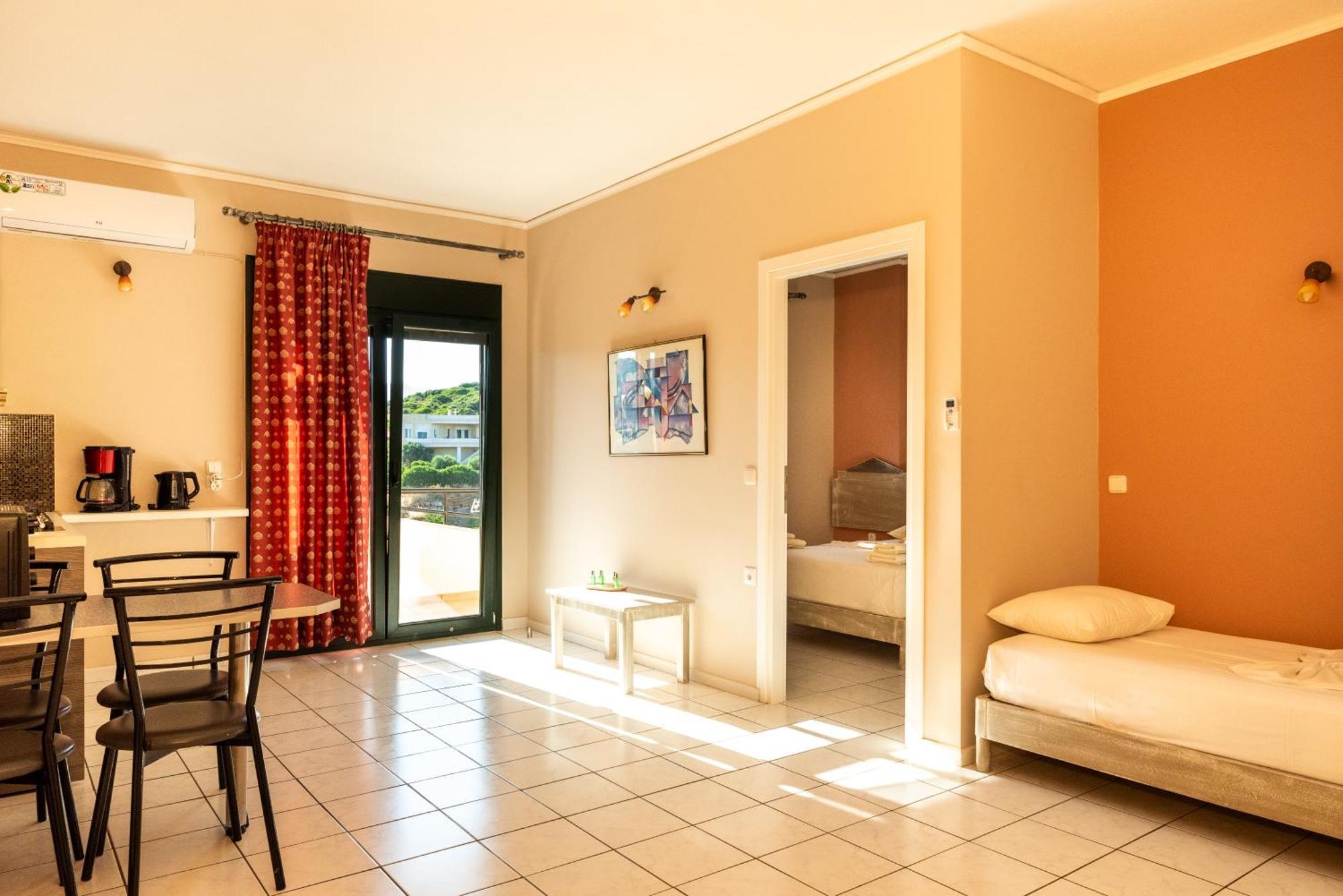 Sun Village Hotel Apartments Megás Limniónas Camera foto