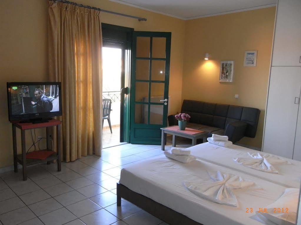 Sun Village Hotel Apartments Megás Limniónas Esterno foto