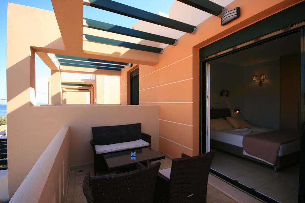 Sun Village Hotel Apartments Megás Limniónas Esterno foto