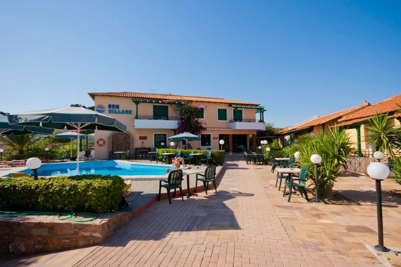 Sun Village Hotel Apartments Megás Limniónas Esterno foto
