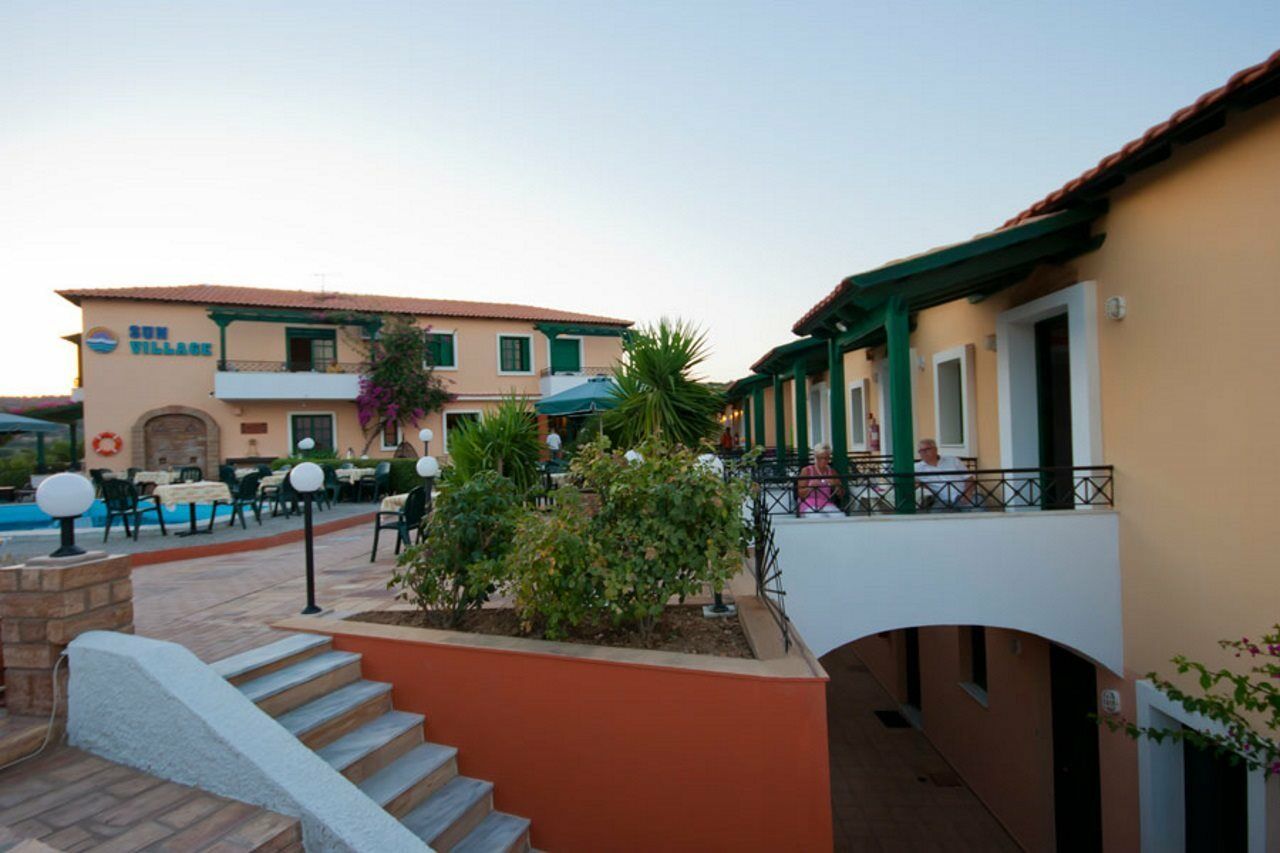 Sun Village Hotel Apartments Megás Limniónas Esterno foto